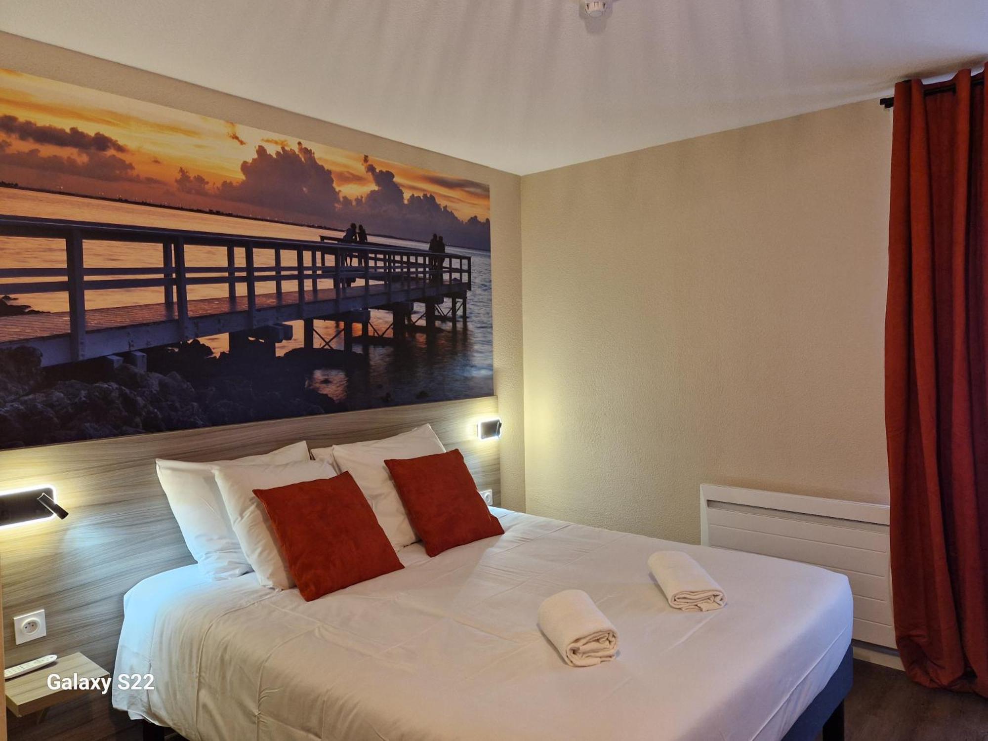 Hotel Eisenhower  Port-en-Bessin-Huppain Buitenkant foto