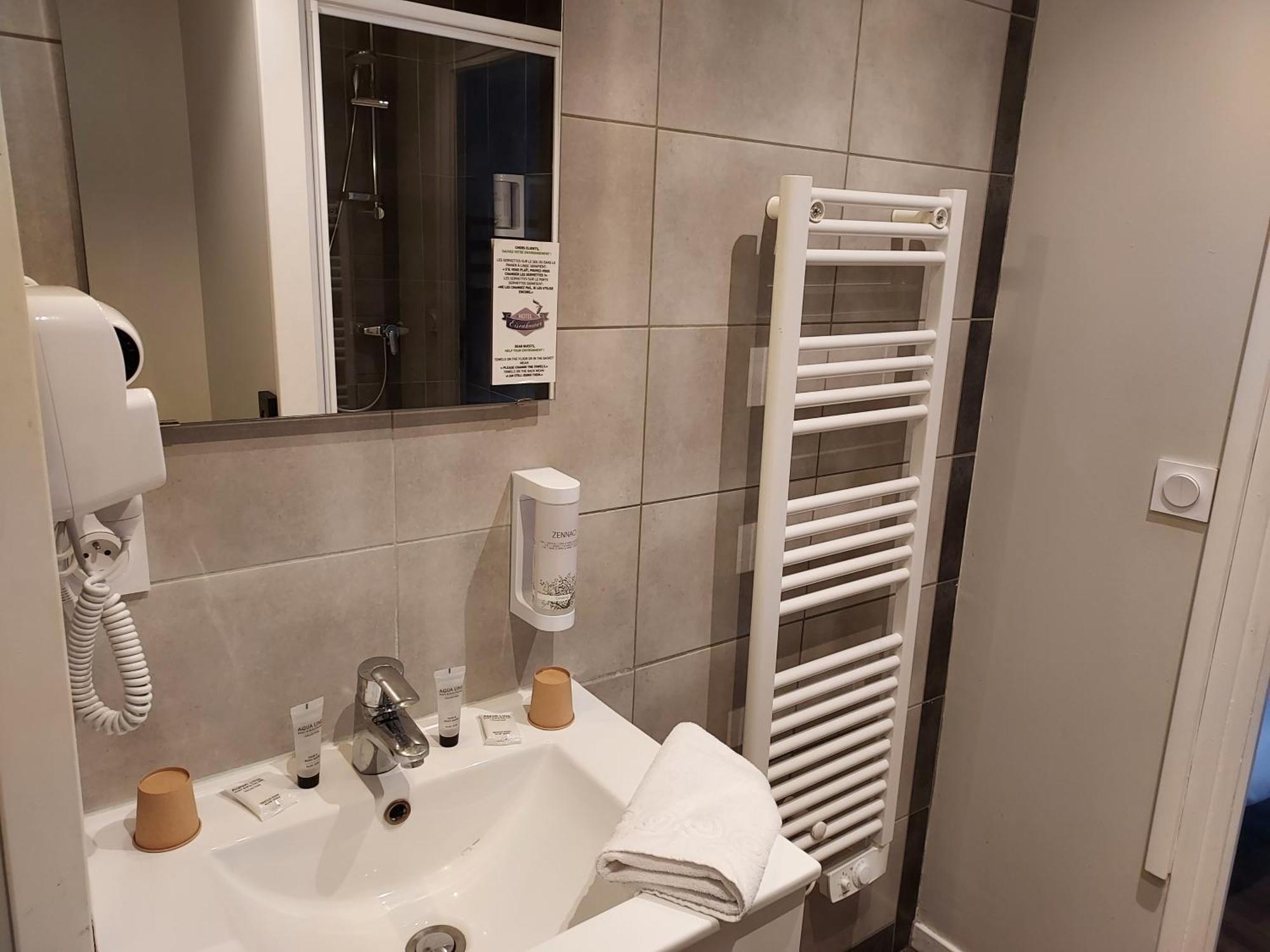 Hotel Eisenhower  Port-en-Bessin-Huppain Buitenkant foto