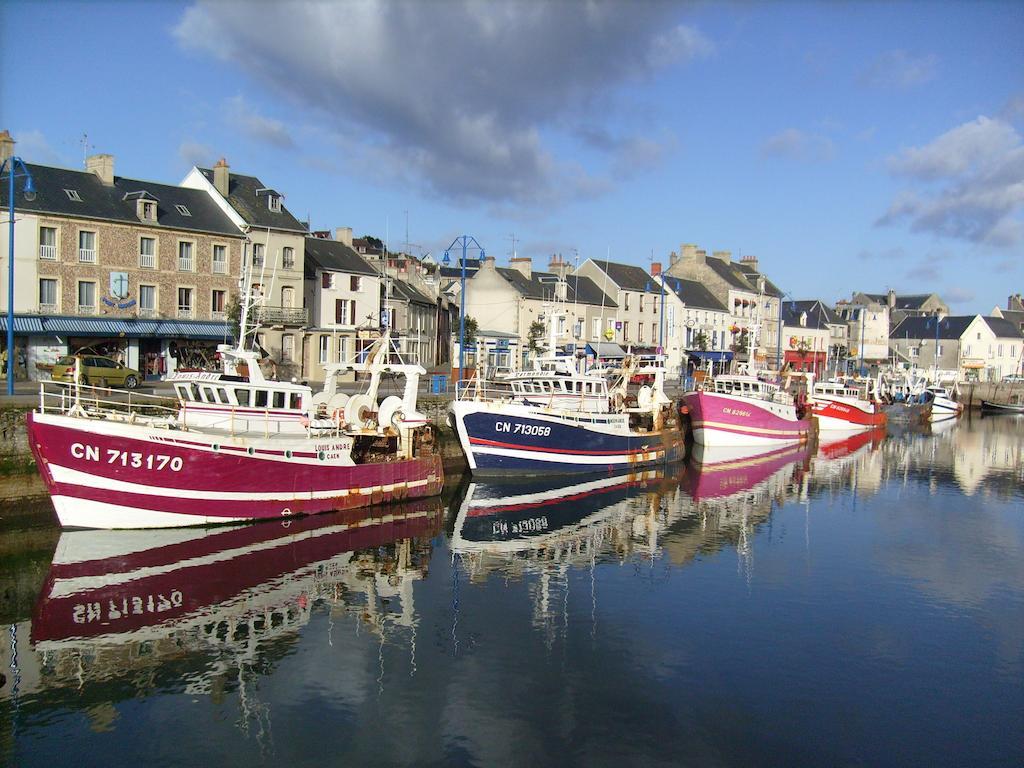 Hotel Eisenhower  Port-en-Bessin-Huppain Buitenkant foto