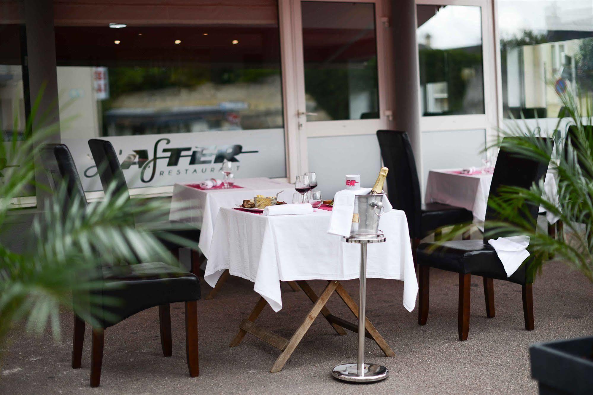 Hotel Eisenhower  Port-en-Bessin-Huppain Buitenkant foto